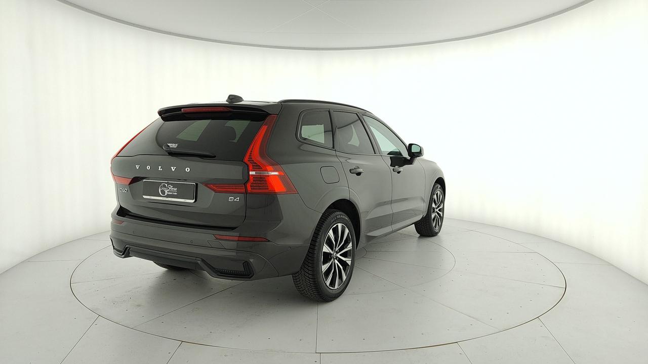 VOLVO XC60 2.0 b4 Plus Dark auto