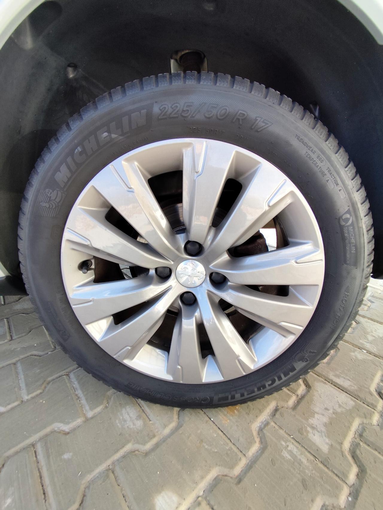 Peugeot 3008 BlueHDi 120 S&S Business