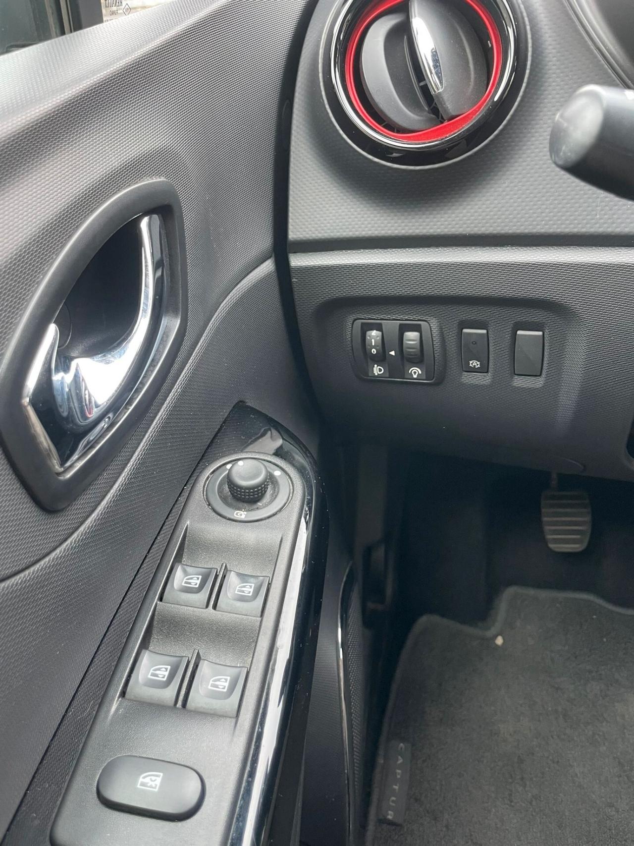 Renault Captur 1.5 dCi 8V 90 CV Project Runway ok neopatentati