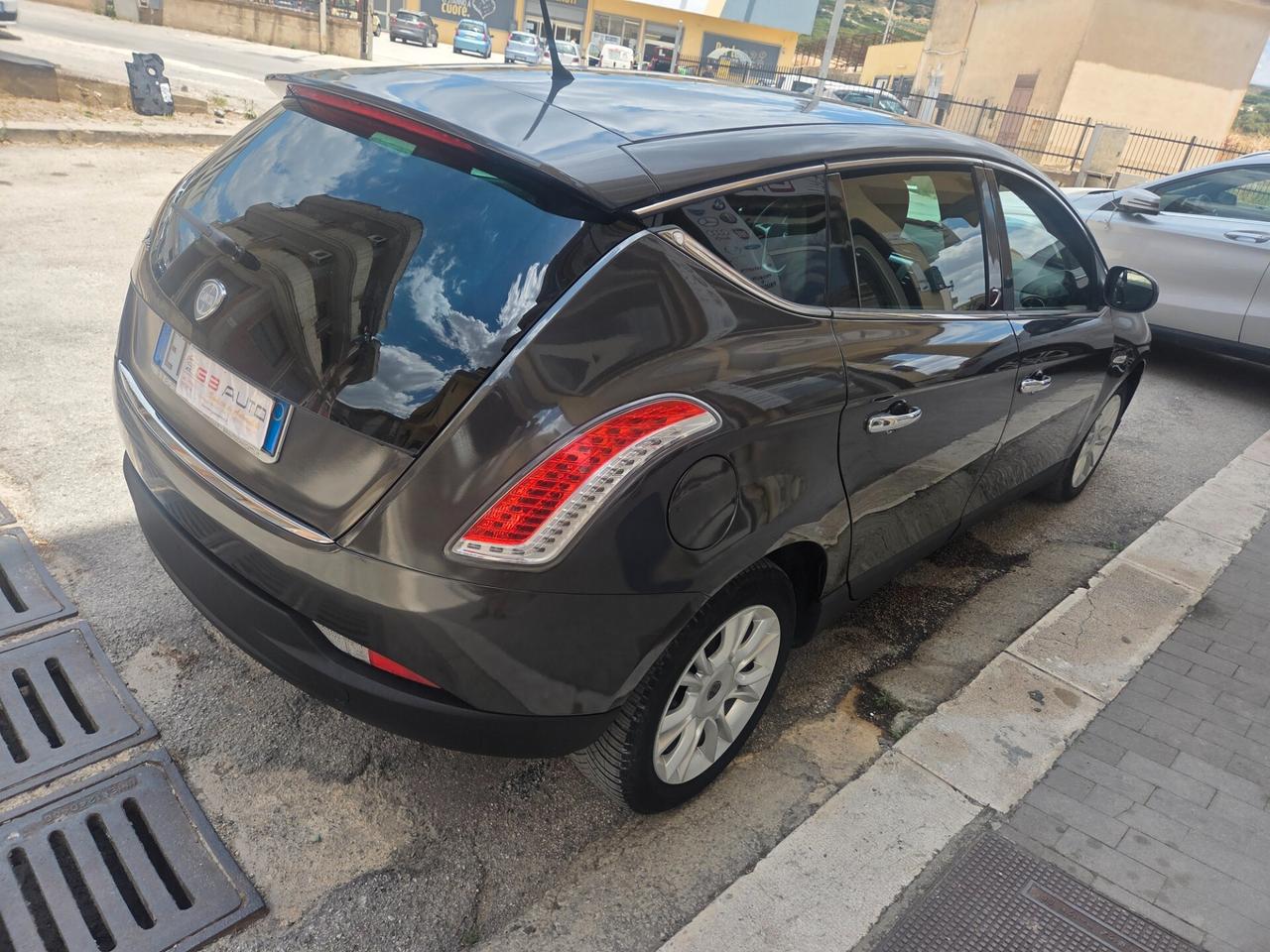 LANCIA DELTA ANNO 2014 1.6 MJET 120 CV KM CERTIFIC