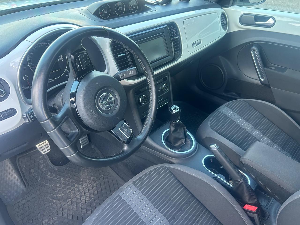 Volkswagen Maggiolino 2.0 TDI Sport tetto apribile