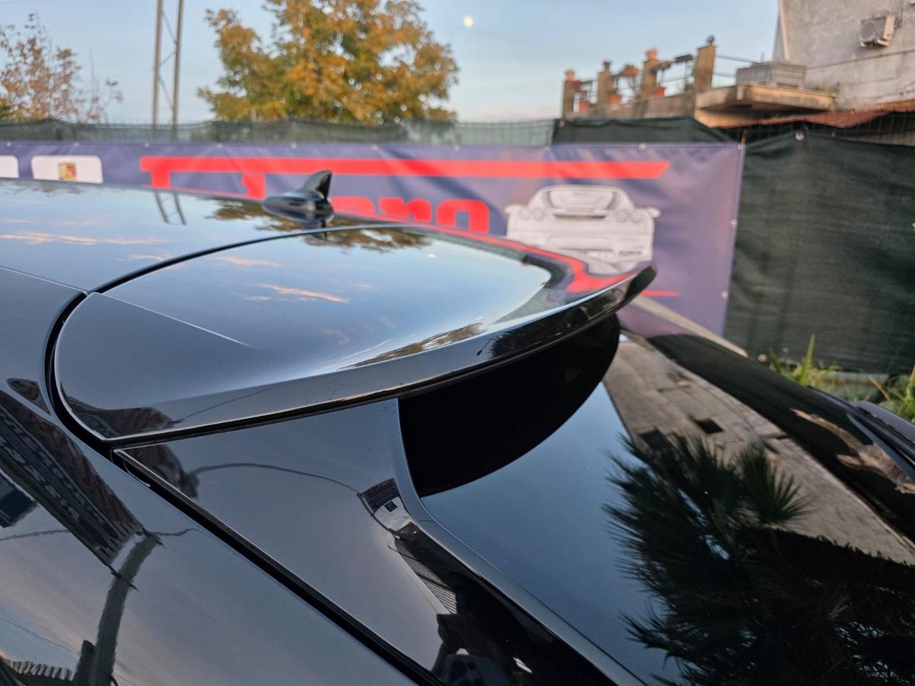 Audi Q3 35 TDI S tronic Identity Black