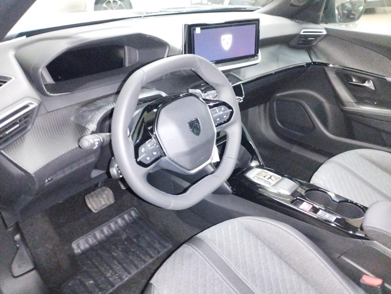 Peugeot 2008 PureTech 130 S&S EAT8 Allure