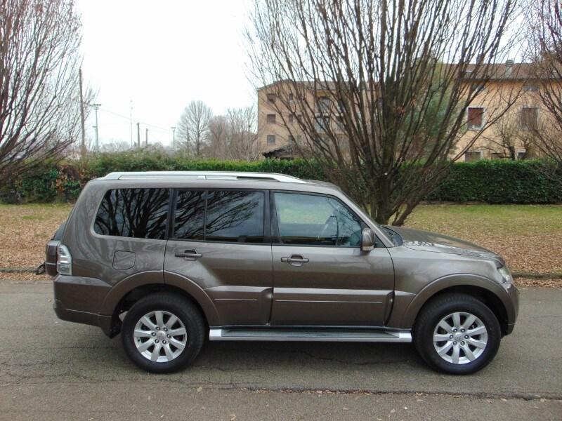 MITSUBISHI Pajero (2006-2009) Pajero 3.2 DI-D 1...