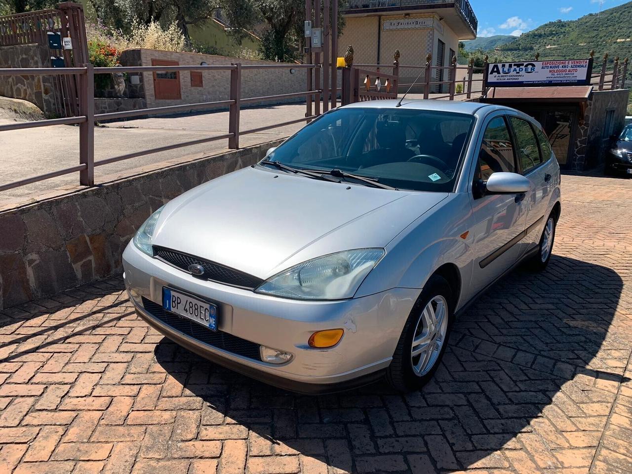 Ford Focus 1.8i 16V cat 5p.