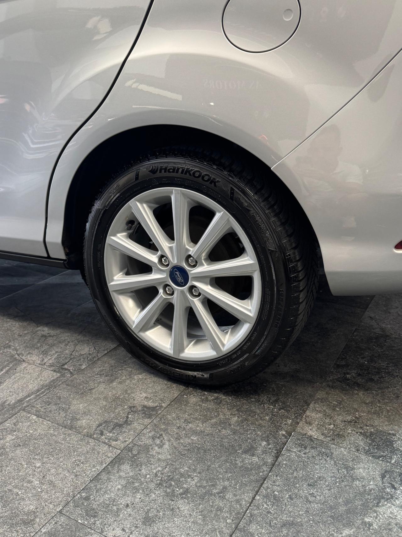 Ford B-Max 1.5 TDCi 75 CV Titanium
