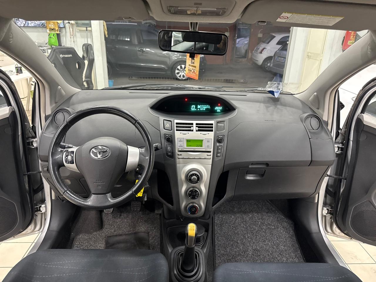 Toyota Yaris 1.0 benzina 140 mila km
