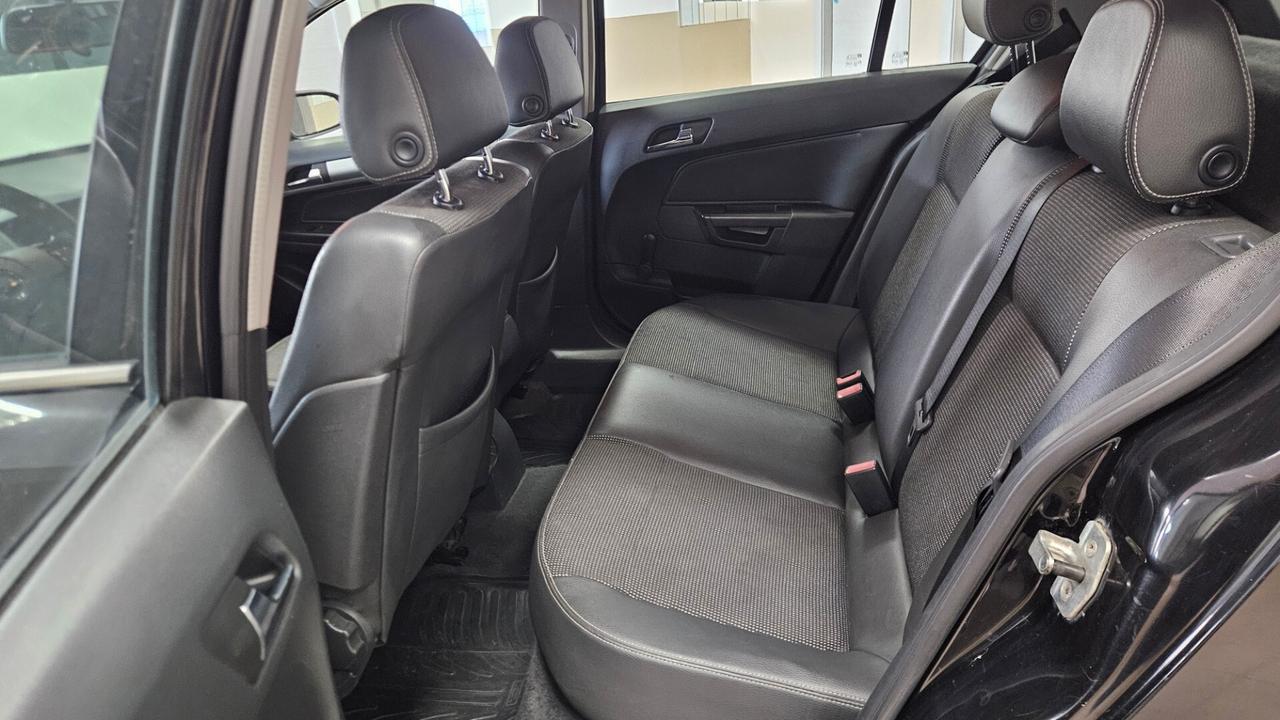 Opel Astra 1.7 CDTI 101CV 5 porte Cosmo