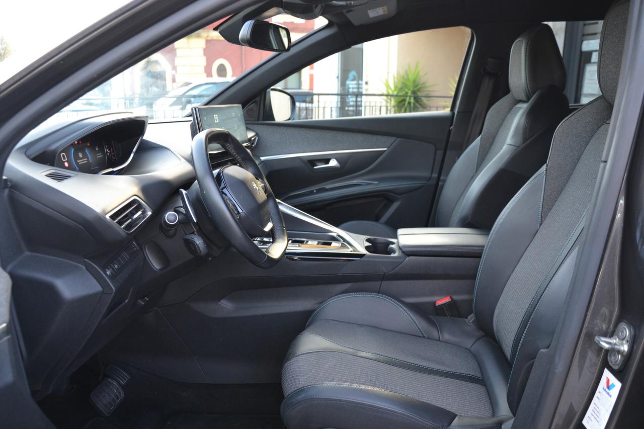 Peugeot 5008 1.5 HDi 130CV 7POSTI AUT.+NAV+LED+RCAM+PELLE+PDC