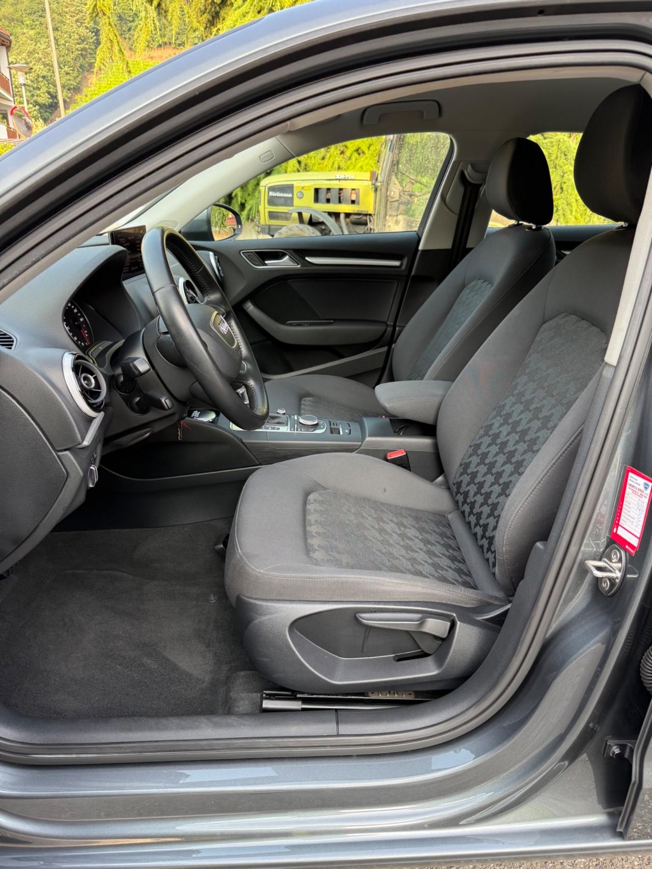 Audi A3 SPB 1.6 TDI clean diesel S tronic Ambiente