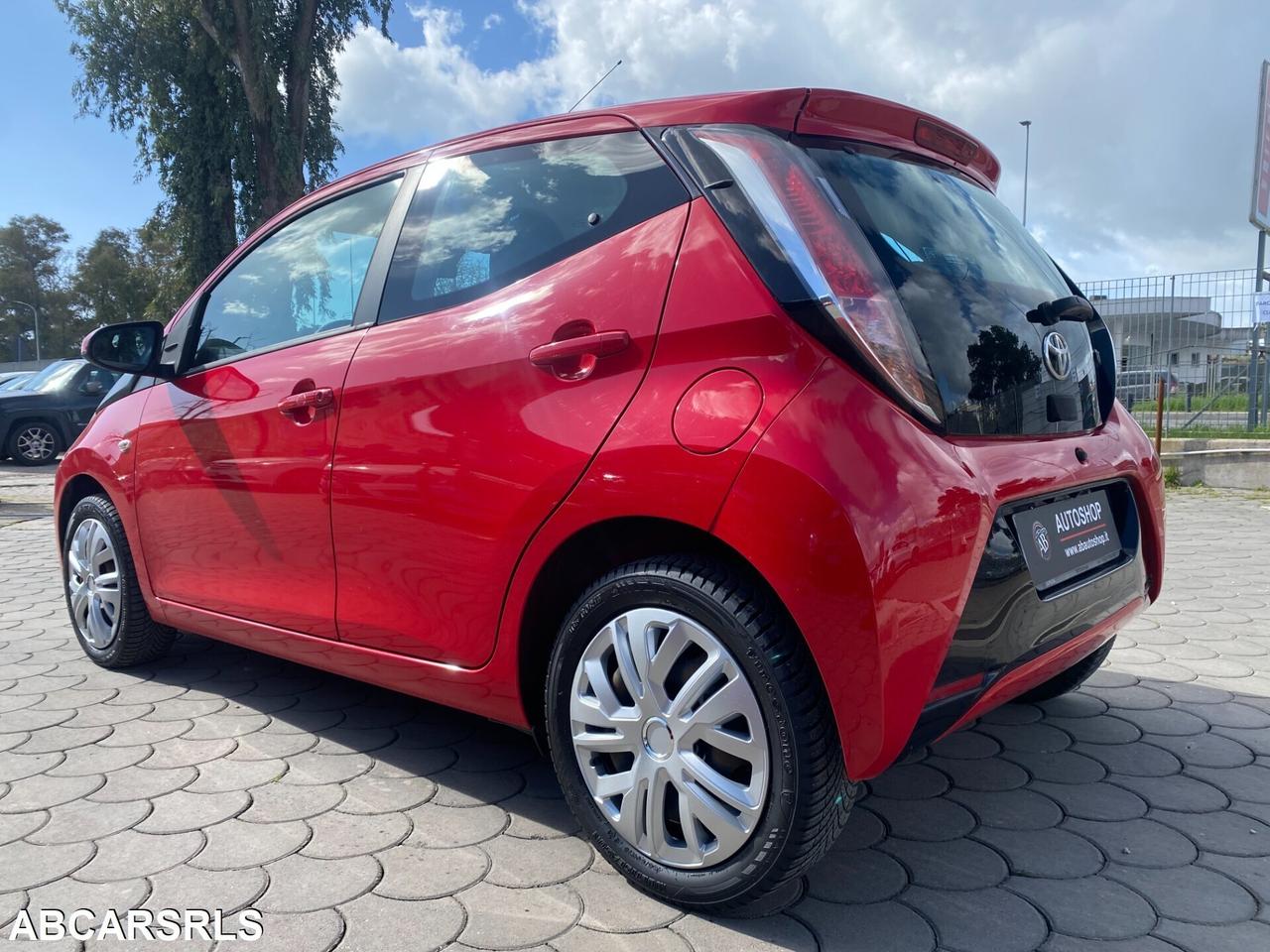 TOYOTA - Aygo - 1.0 VVT-i 69 CV x-play - UNIPRO. -