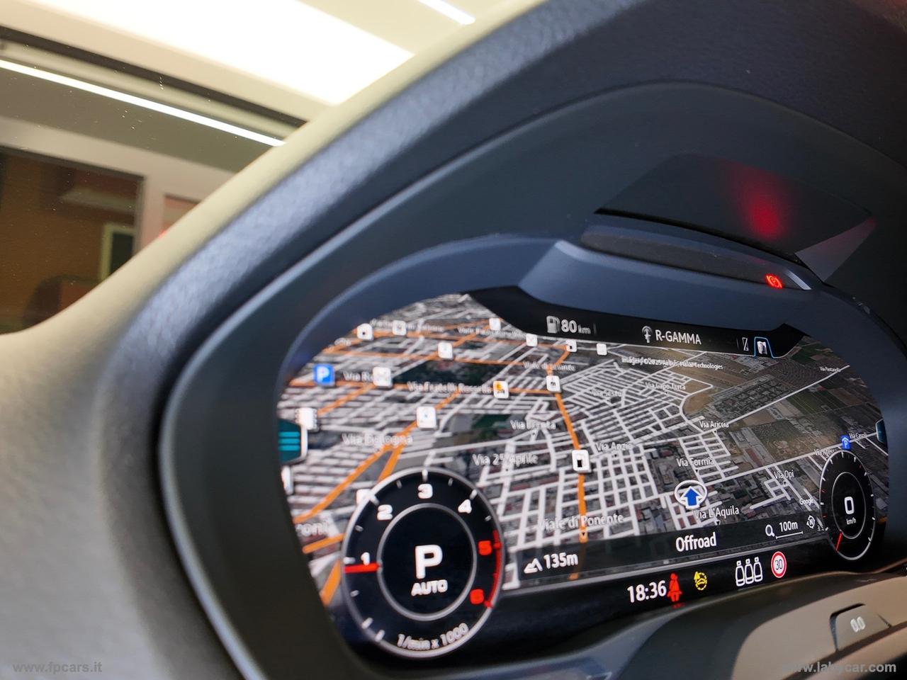 AUDI Q2 35 TDI quattro S tr. Identity Black