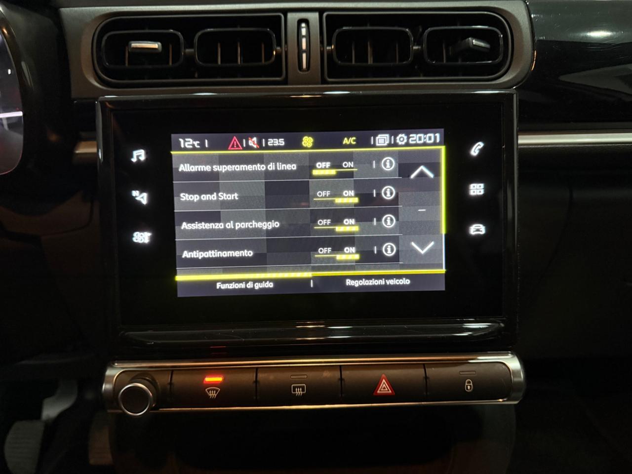 Citroen C3 BlueHDi100CV Shine AIRBUMP FULL LED2022