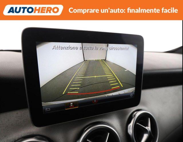 MERCEDES-BENZ GLA 200 d Automatic Sport