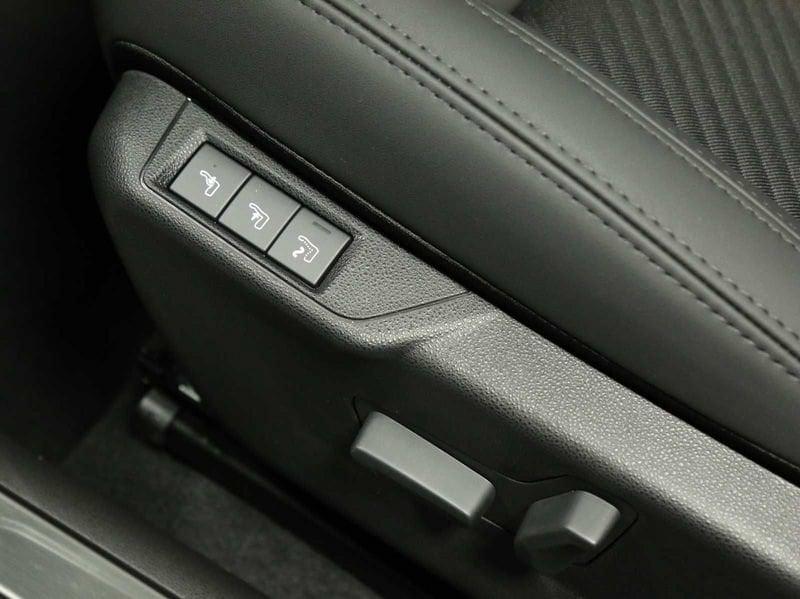 Alfa Romeo Junior HYBRID Q4 145cv