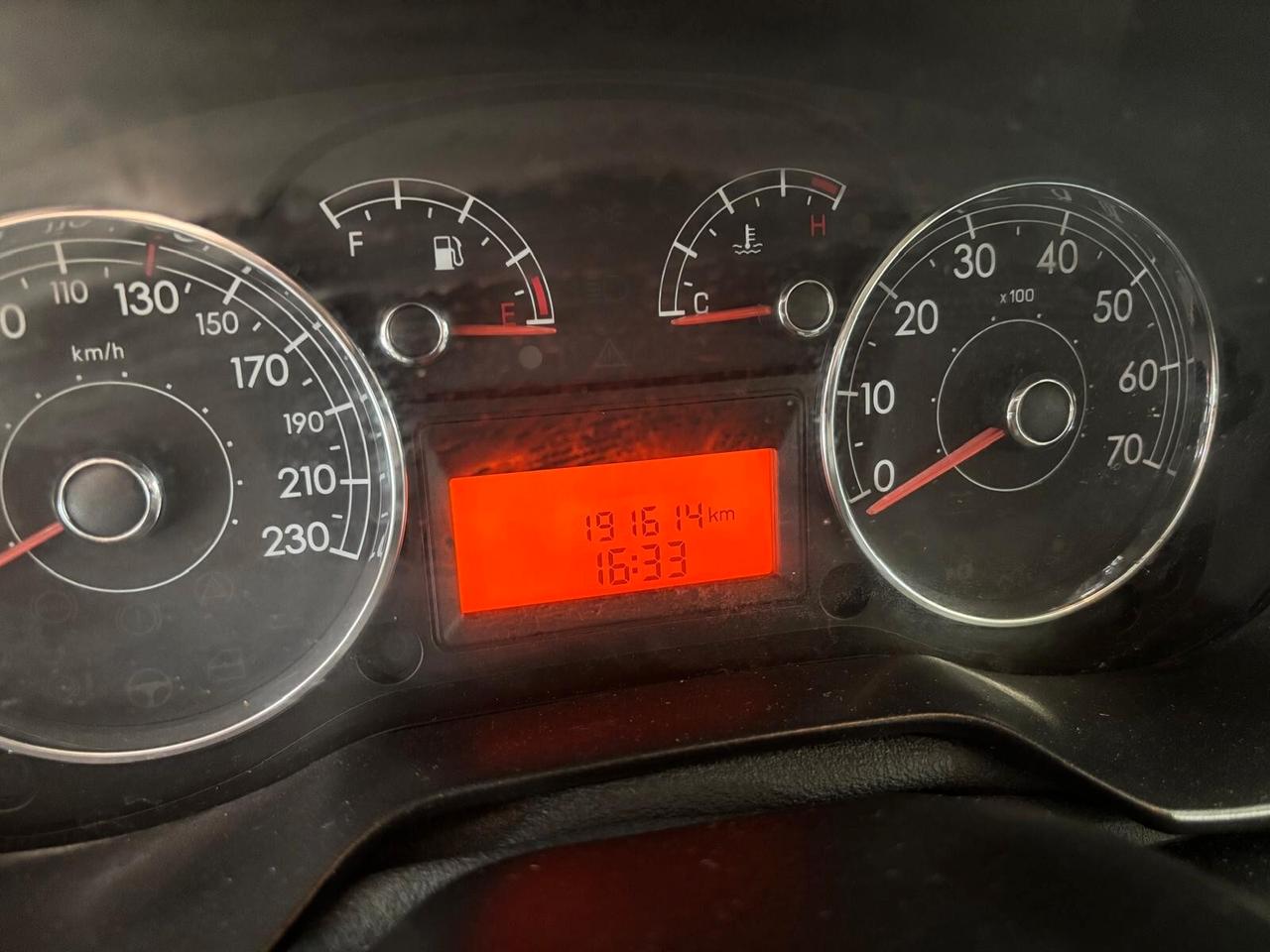 FIAT GRANDE PUNTO ANNO 2009 BZ GPL ADATTA NEOPATENTATI KM 190 MILA