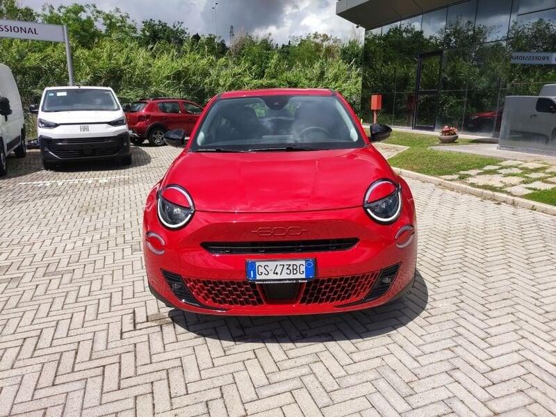 FIAT 600e Red