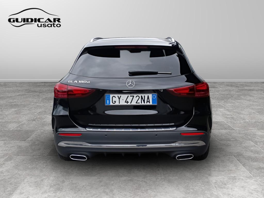 Mercedes-Benz GLA-H247 2023 - GLA 180 d AMG Line Advanced Plus auto
