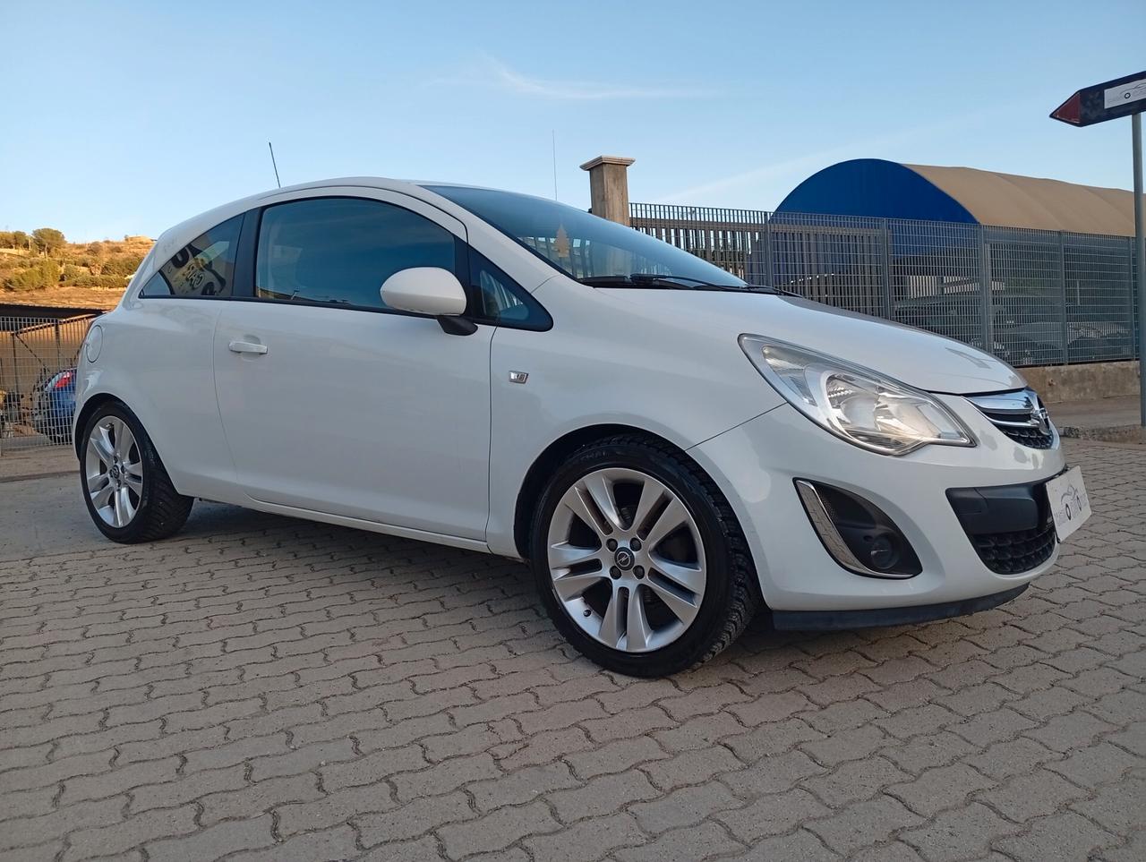 Opel Corsa 1.3 CDTI 95CV SPORT