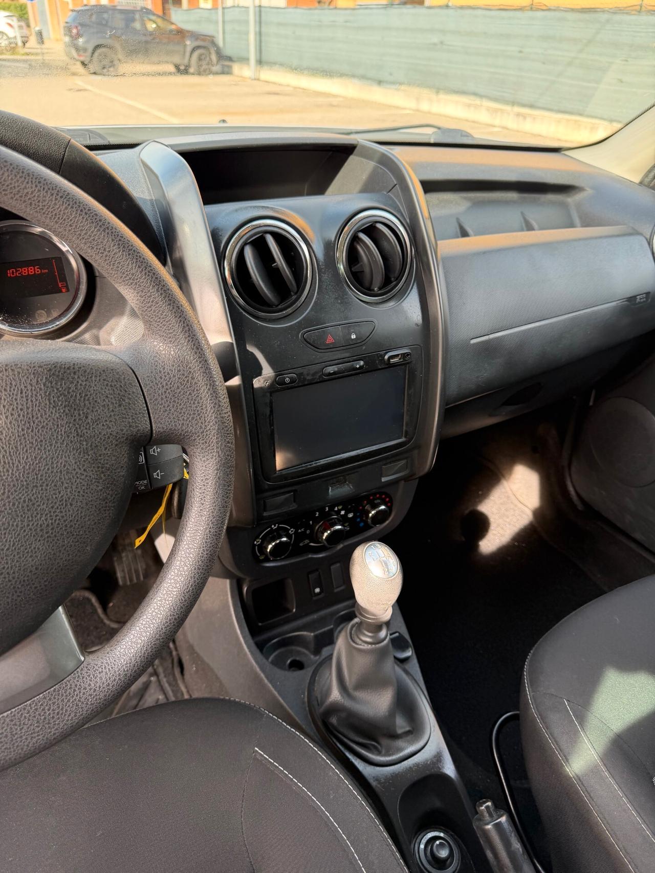 Dacia Duster 1.5 dci - NEOP. - NAV. - 12 MESI DI GARANZIA -