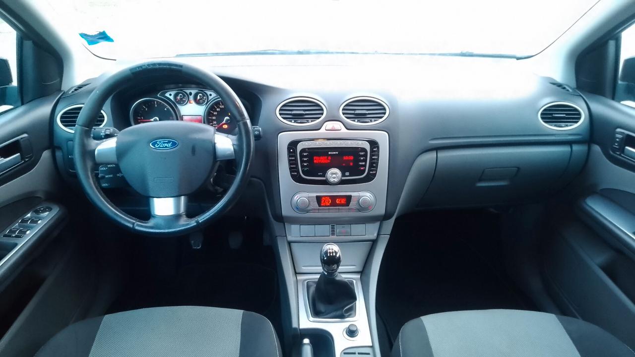 Ford Focus 1.6 TDCi (110CV) SW Tit. DPF neop 13