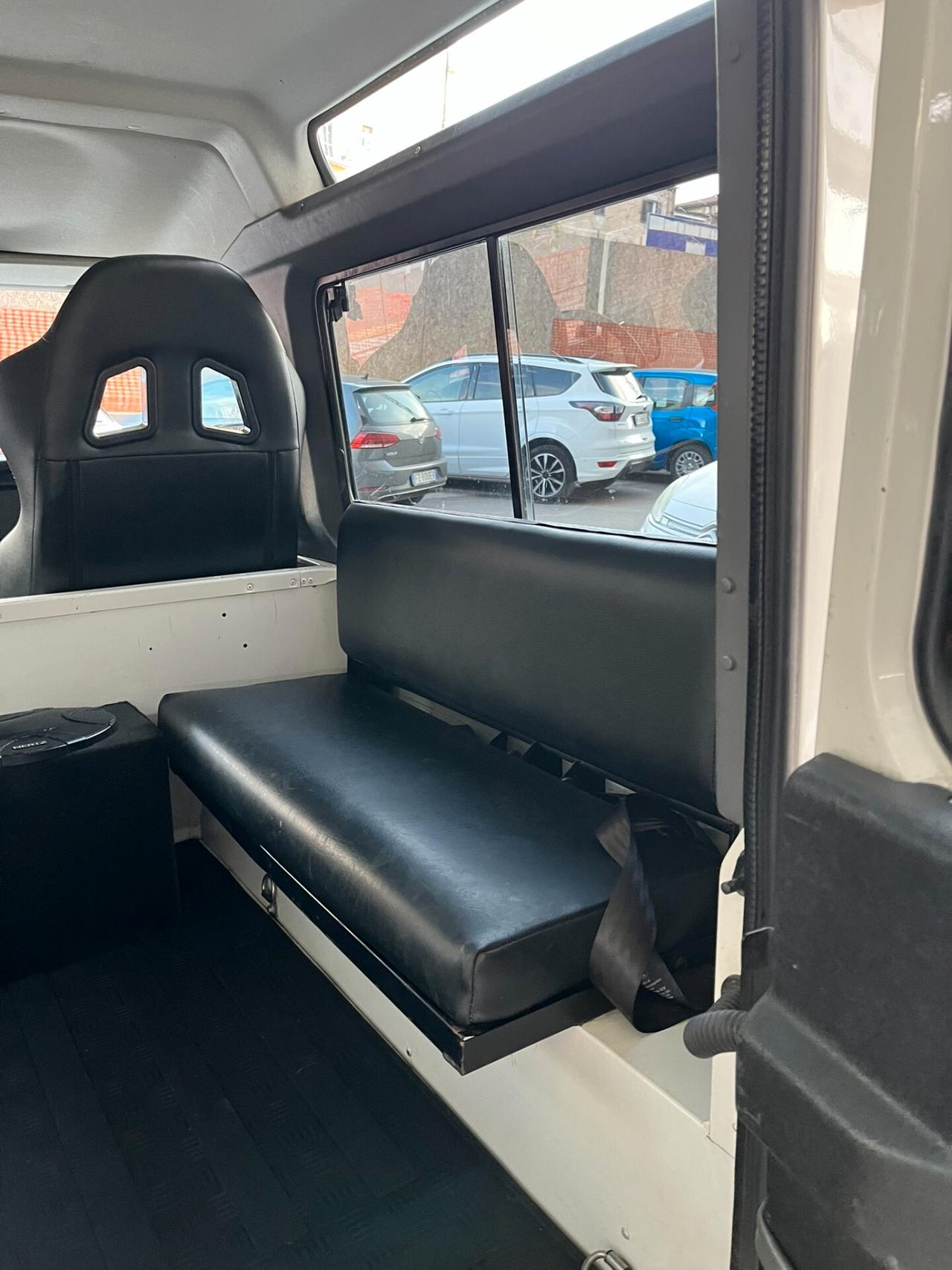 Land Rover Defender 90 2.5 Td5 Station Wagon SE