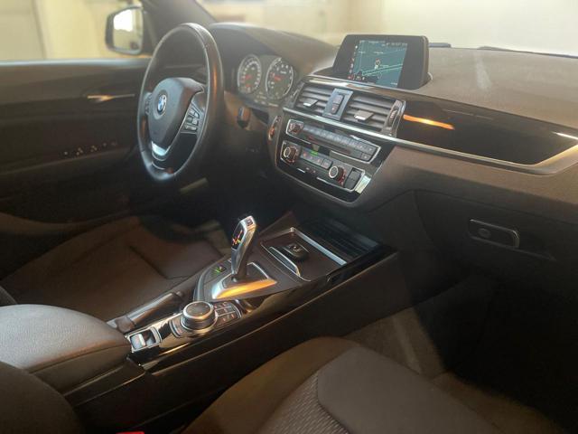 BMW 220 i Cabrio Luxury aut.