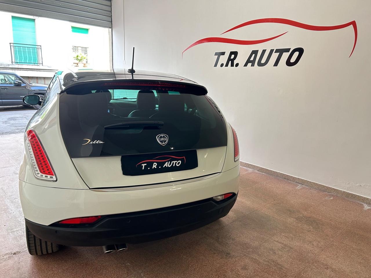 Lancia Delta 1.9 MJT Twinturbo platinum