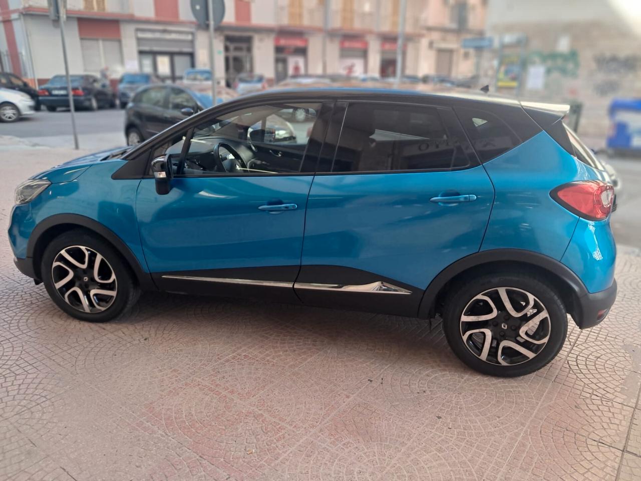 RENAULT CAPTUR 1.5 Diesel 90CV-NAVY-Euro7490