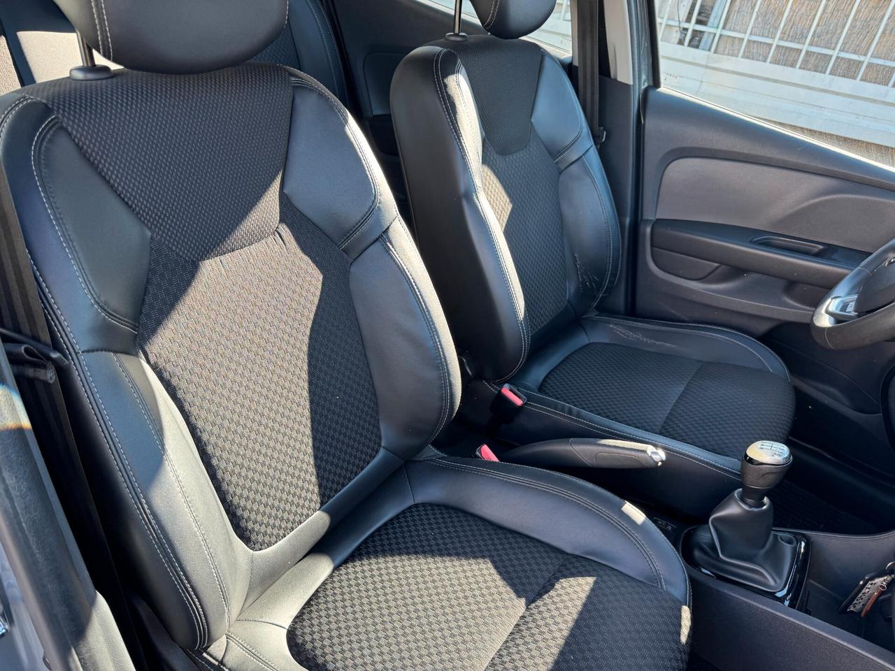 Renault Clio1.5 DCI MOSCHINO FARI FULL LED 2019