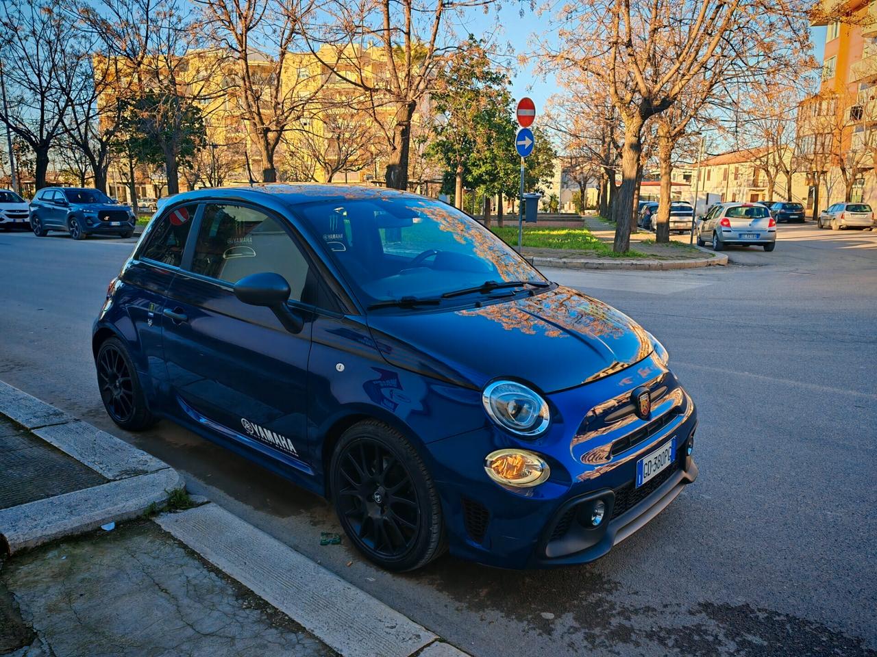Abarth 595 1.4 Turbo T-Jet 165 CV Monster Energy Yamaha