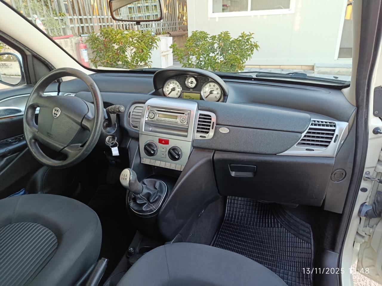 Lancia Ypsilon 1.3 MJT 75 CV Unyca PREZZO FISSO