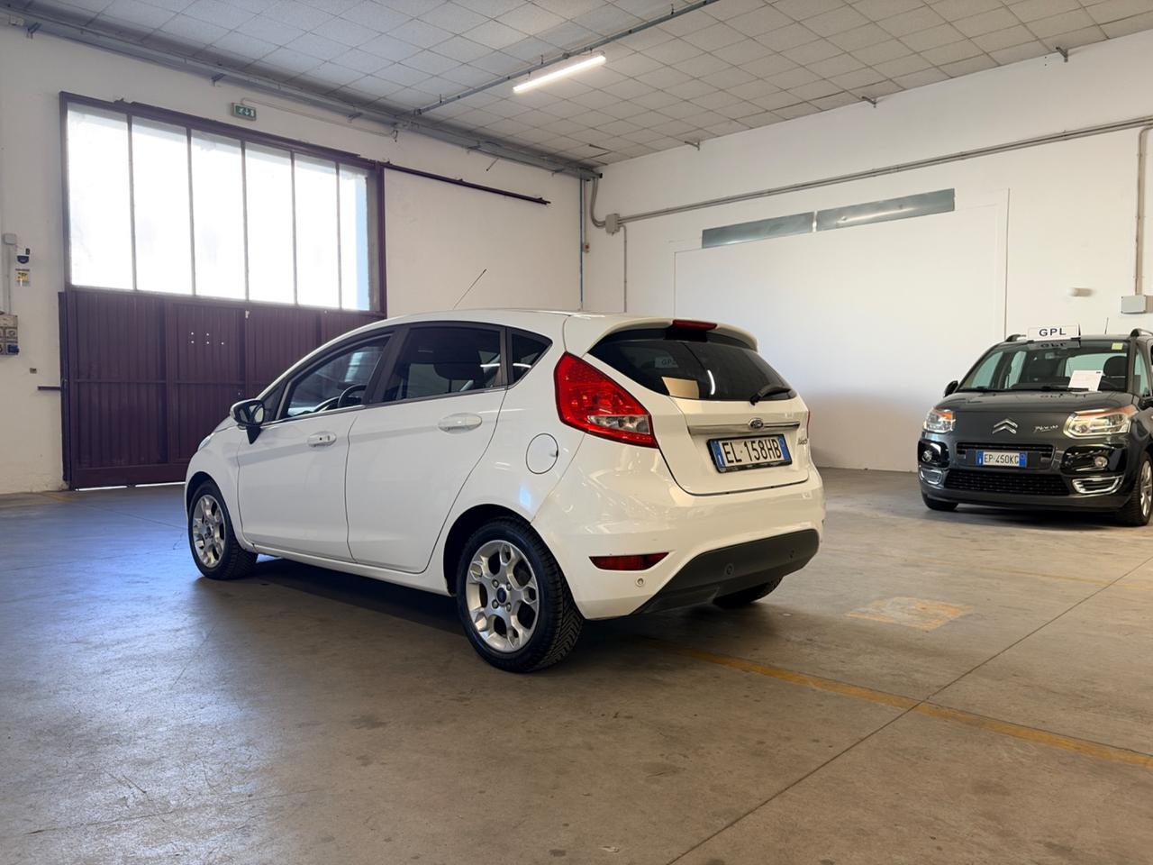 Ford Fiesta 1.4 TDCi 70CV 5 porte Titanium