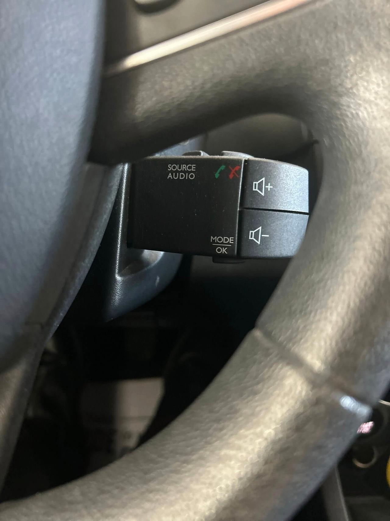 Renault Clio 1.2 75CV -2016 SOLO 92.000KM