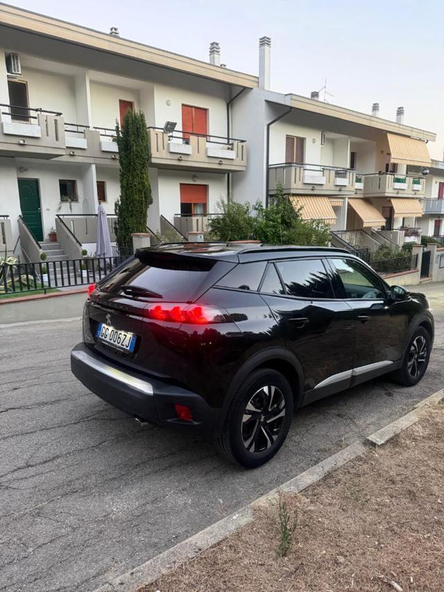 PEUGEOT 2008 BlueHDi 130 S&S EAT8 Allure