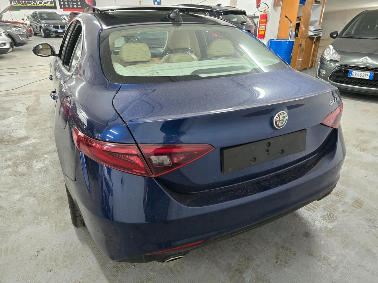 Alfa Romeo Giulia 2.2 Turbodiesel 180 CV Business Sport