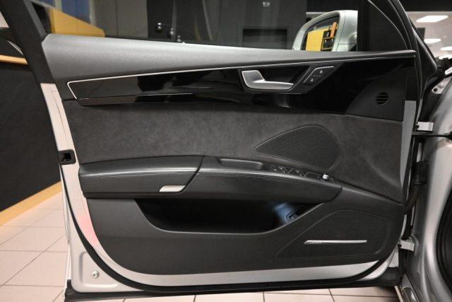 AUDI A8 V6 3.0 TDI Q.TIP.NAVI 20'BOSE TEL RISC.20"CAM FULL