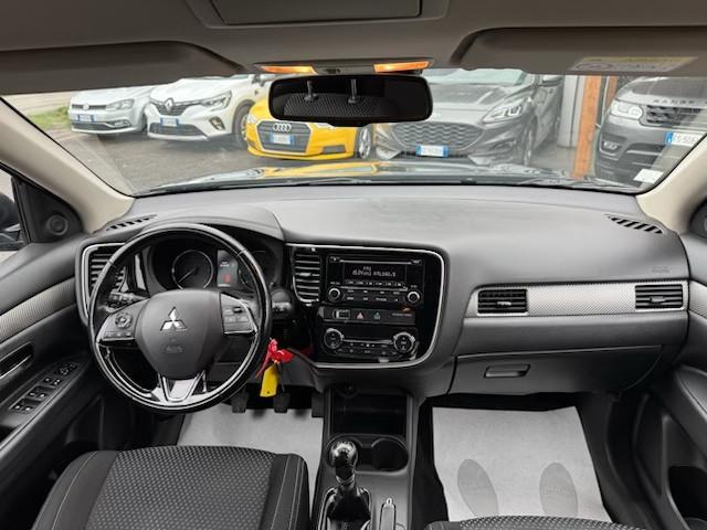 Mitsubishi Outlander 2.2 DI-D 4WD Intense