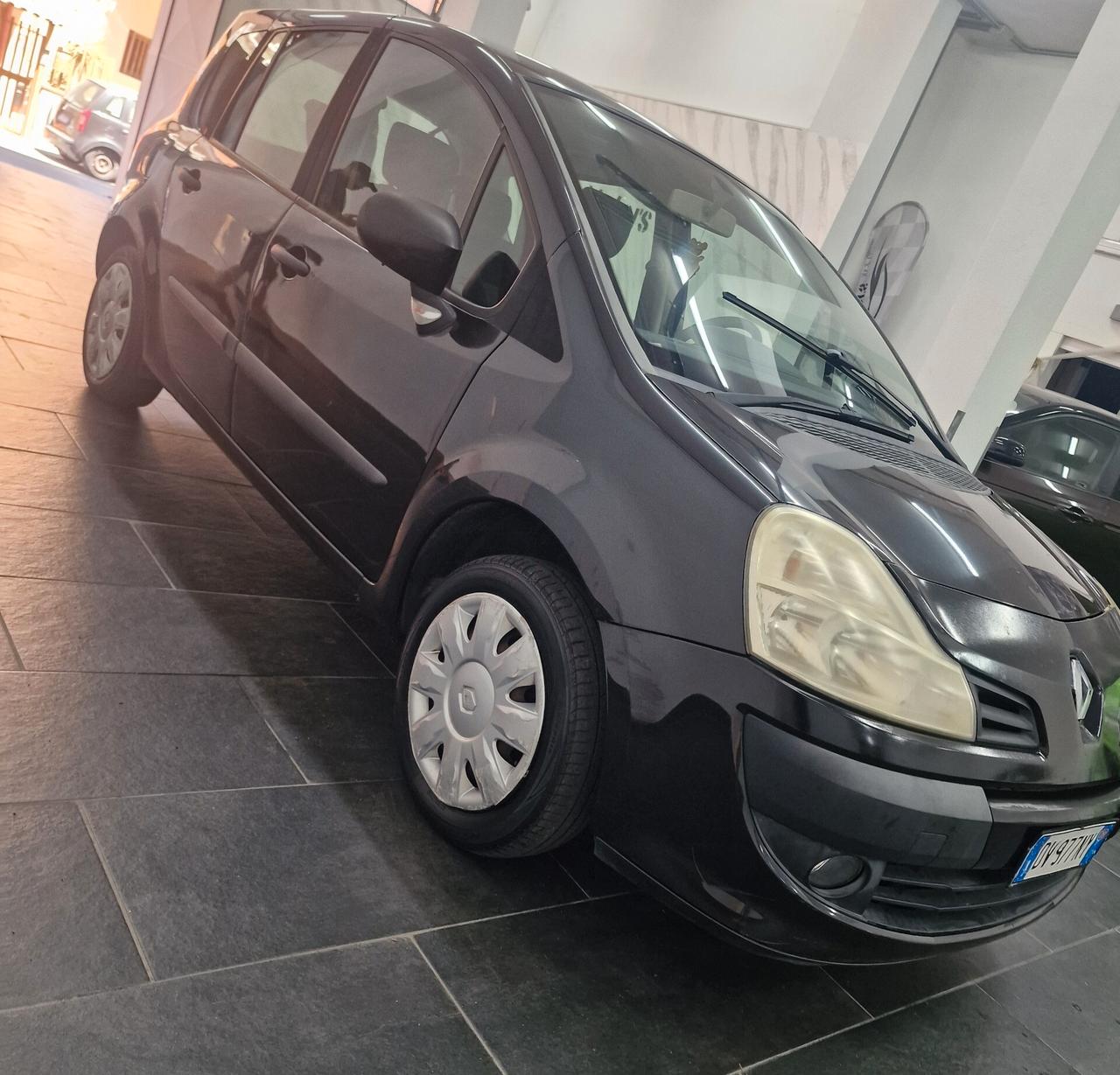 Renault Modus Grand 1.2 16V Dynamique