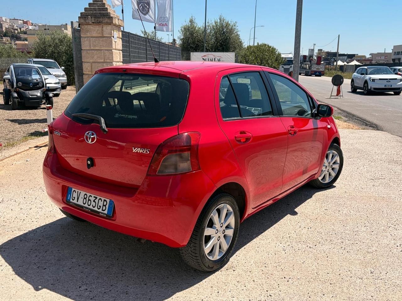 Toyota Yaris 1.3 5 porte Luna