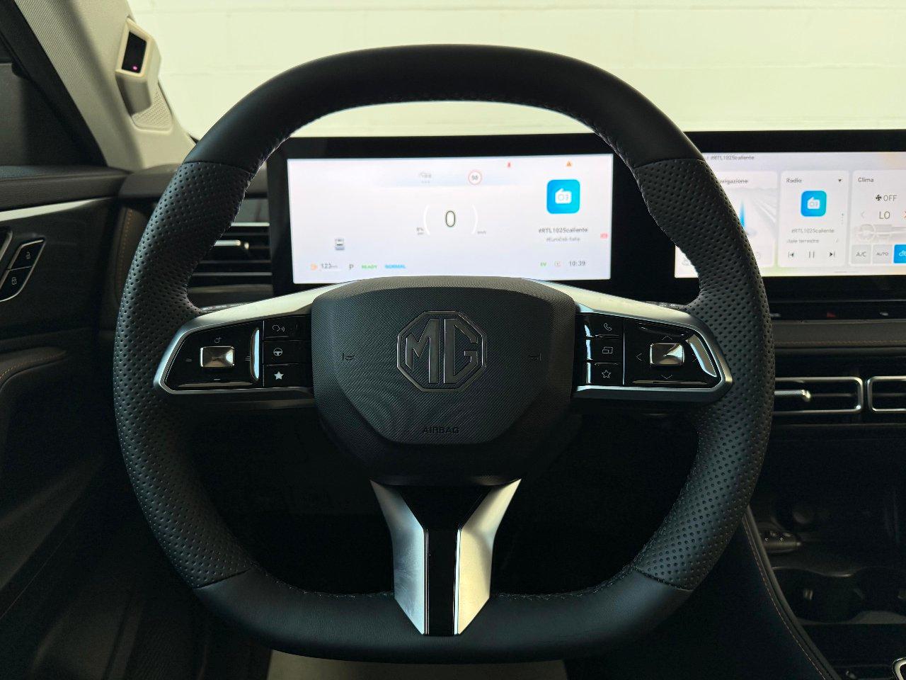 Mg HS 1.5 hybrid+ Luxury auto