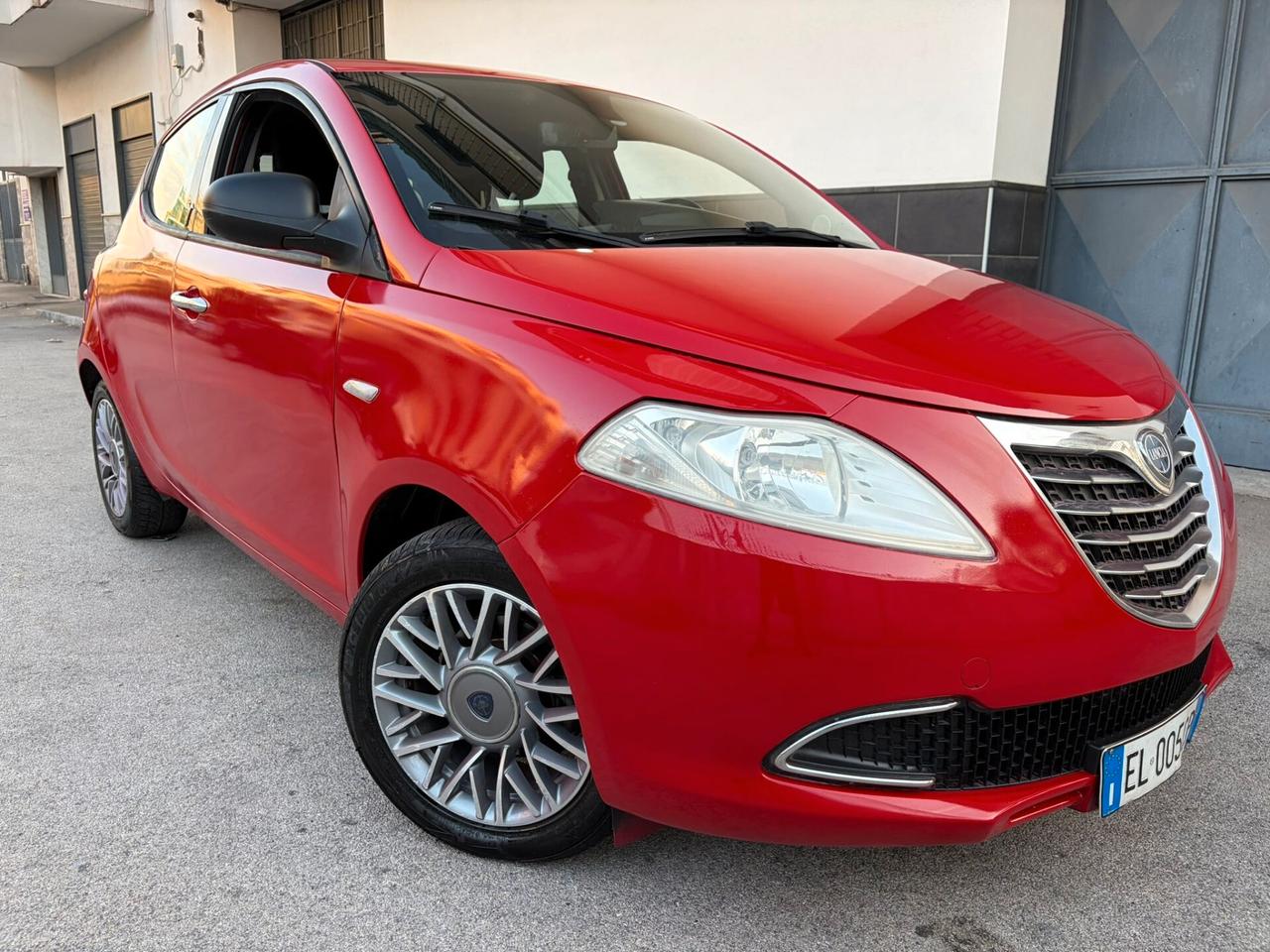 Lancia Ypsilon 1.2 69 CV 5 porte S&S Platinum