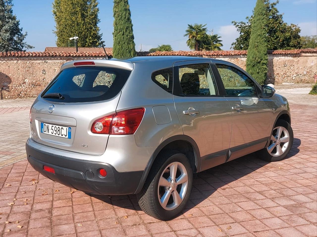 Nissan Qashqai 2.0 dCi DPF Tekna