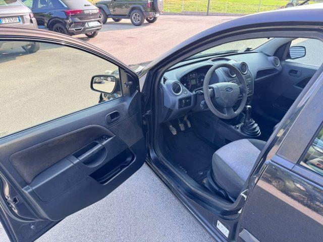 FORD Fiesta 1.2 16V 5p. Titanium OK NEOPATENTATO 5 Porte
