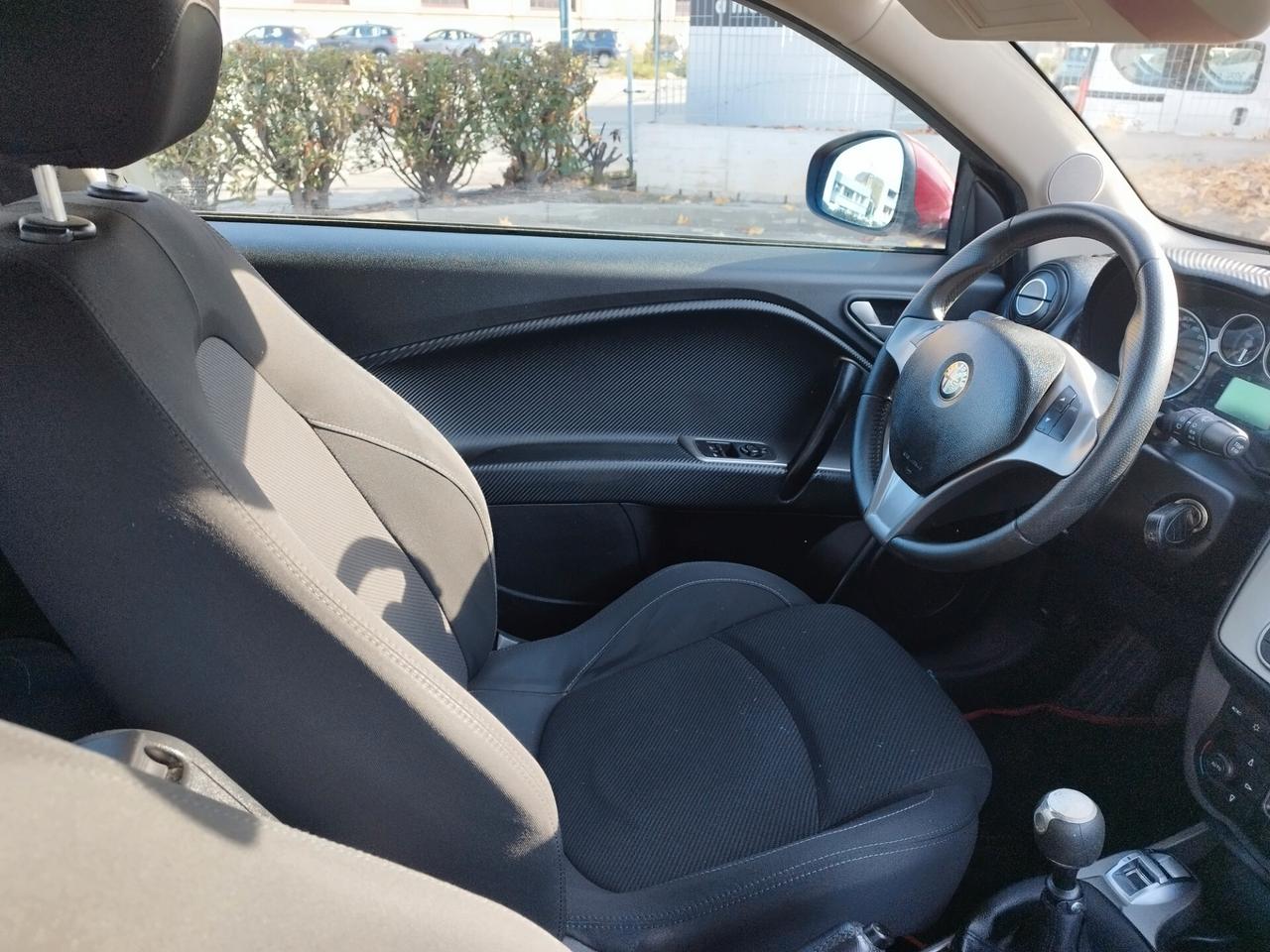 Alfa MiTo 1.3 mjet 95 CV Distinctive km 107000