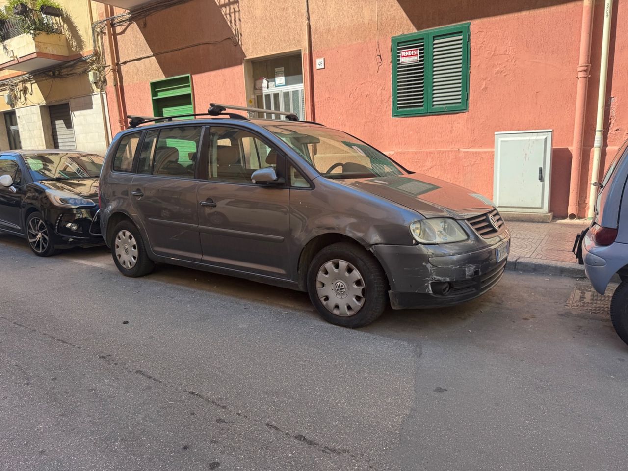 VOLKSWAGEN Touran usate sotto i euro Offerte auto usate - Main Image