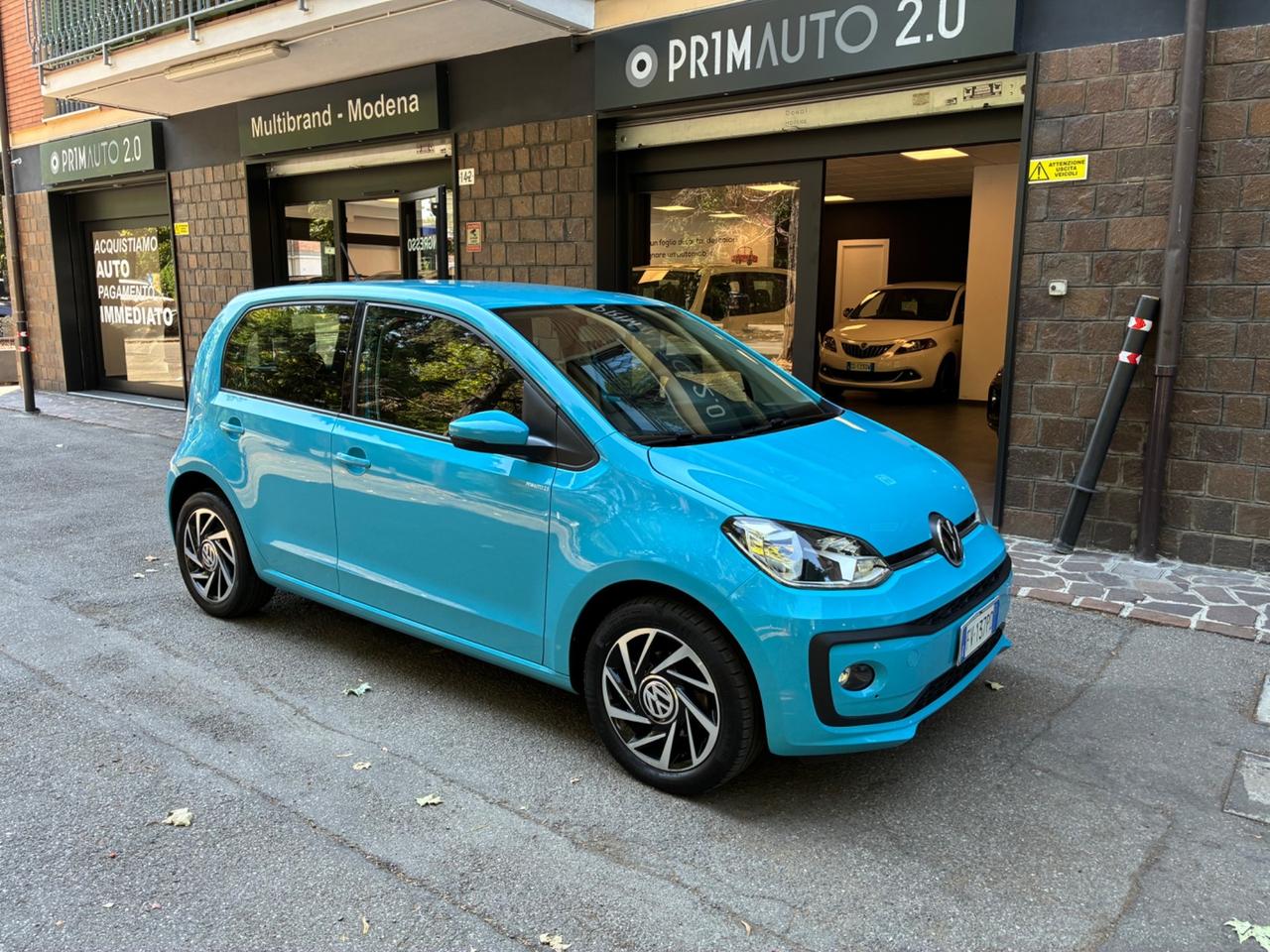 Volkswagen up! 1.0 5p. High up!