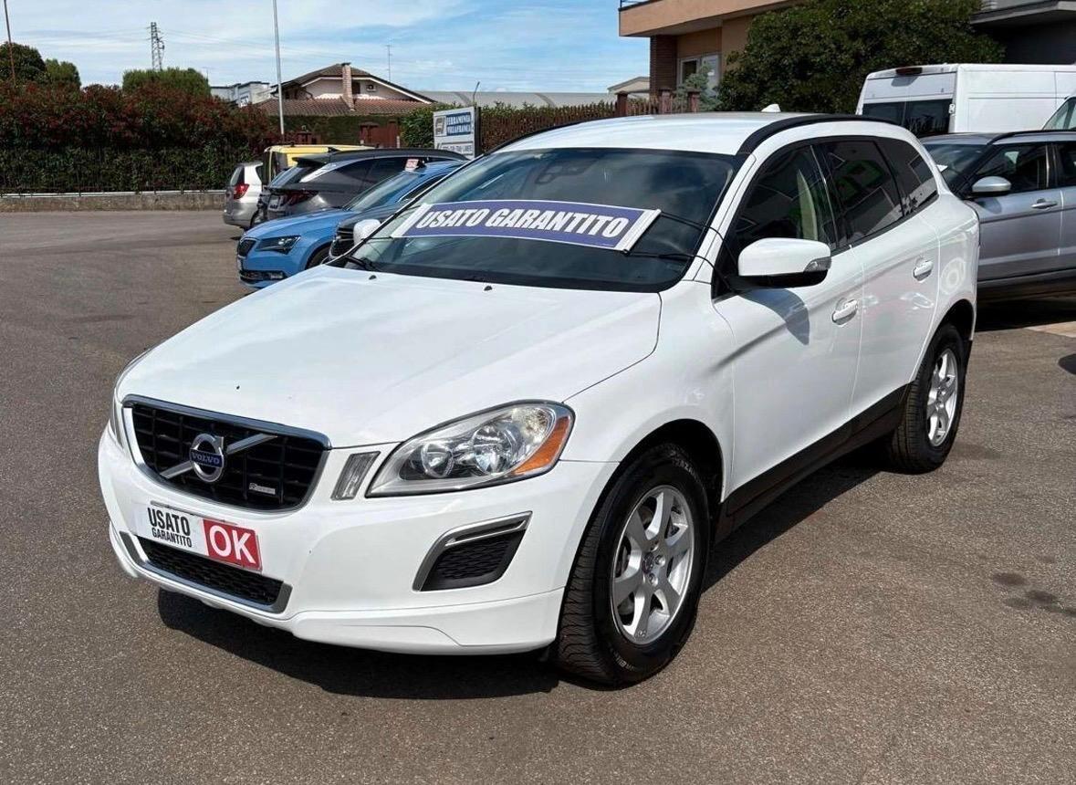 Volvo XC 60 XC60 D3 AWD Geartronic R-design