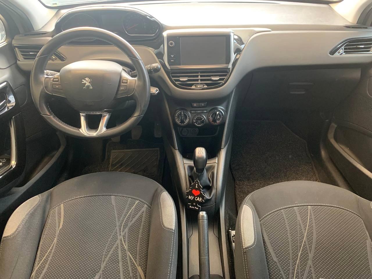 Peugeot 208 1.4 HDi 68 CV 5 porte Allure