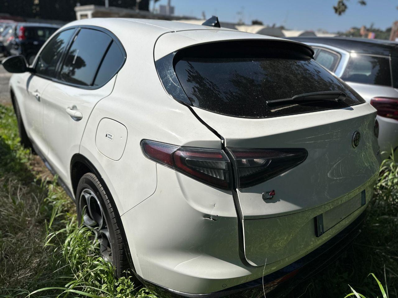 ALFA ROMEO Stelvio 2023 - Stelvio 2.2 t Veloce Q4 210cv auto